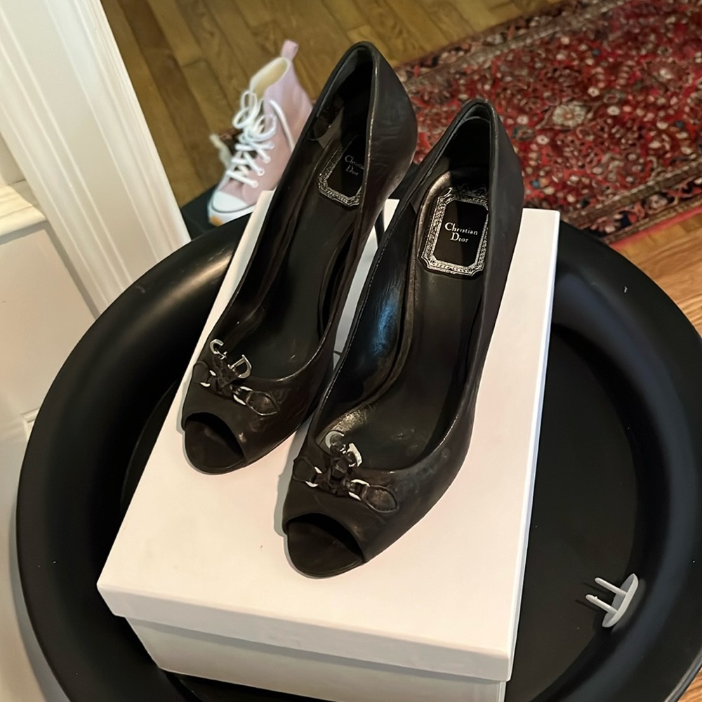 Dior size 37 black pumps